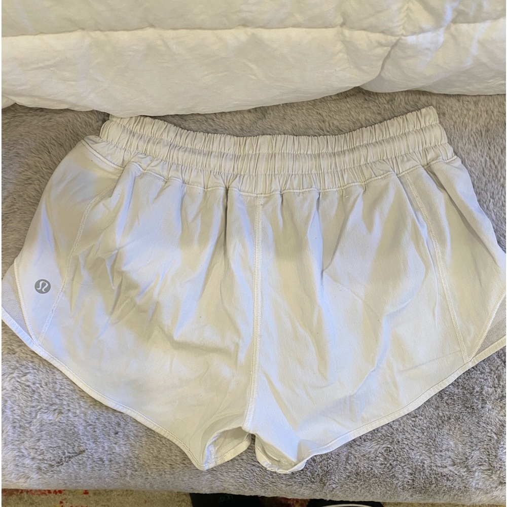 Lululemon Hotty hot shorts